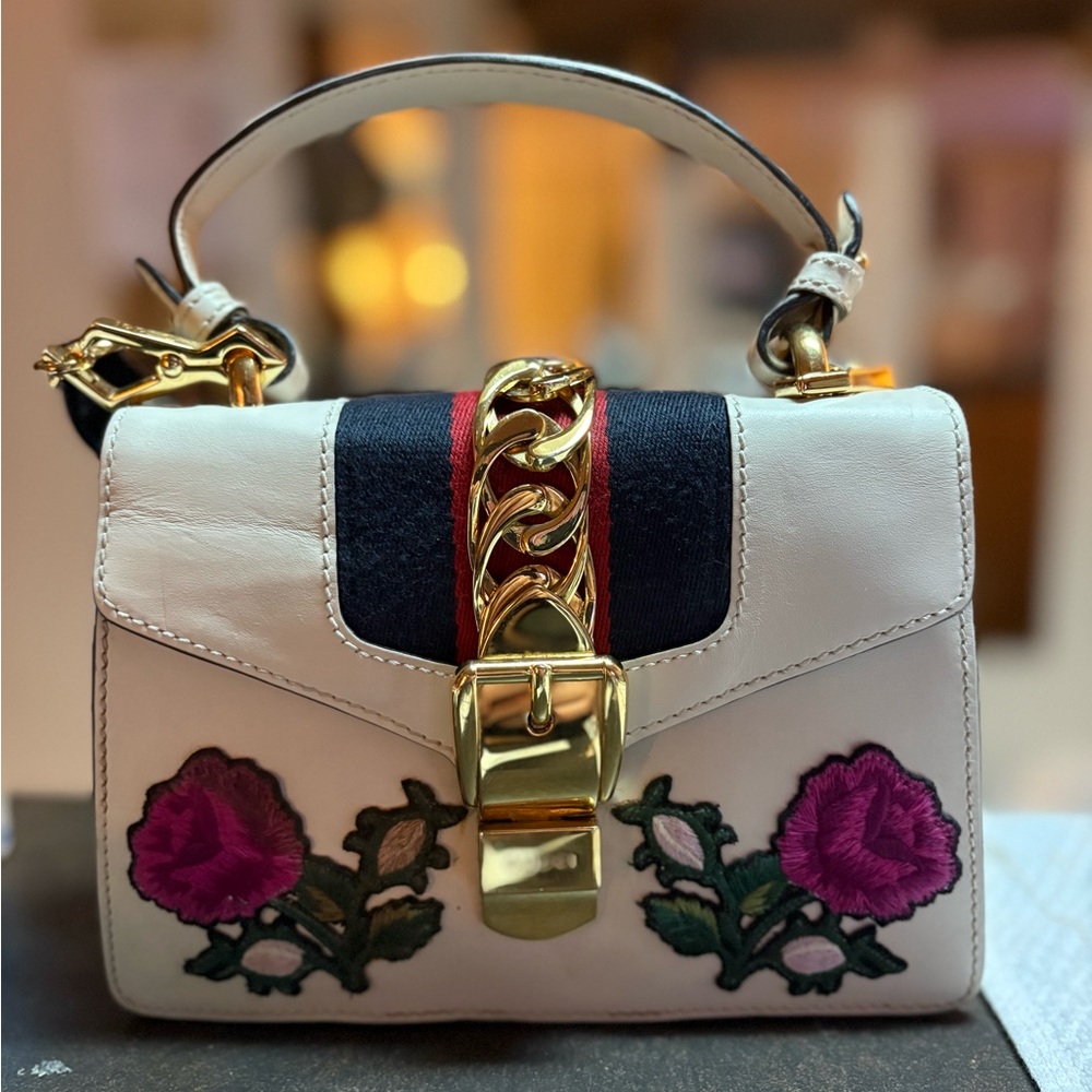 Gucci Sylvie Top Handle Bag - White Leather-Rare Gucci!-Comps are $1,700+ - Picture 12 of 15